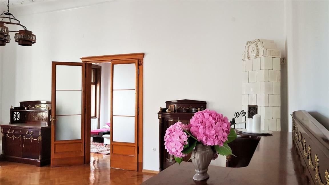 Luxury Apartment In The Heart Of วาราชดีน ภายนอก รูปภาพ